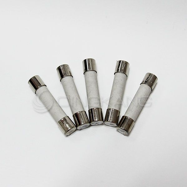 30mm 8A 250V 陶瓷保險(xiǎn)絲管 鐵頭 (5入)